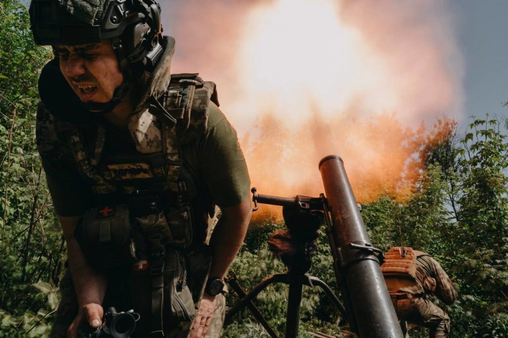 ukrainian soldier on frontline