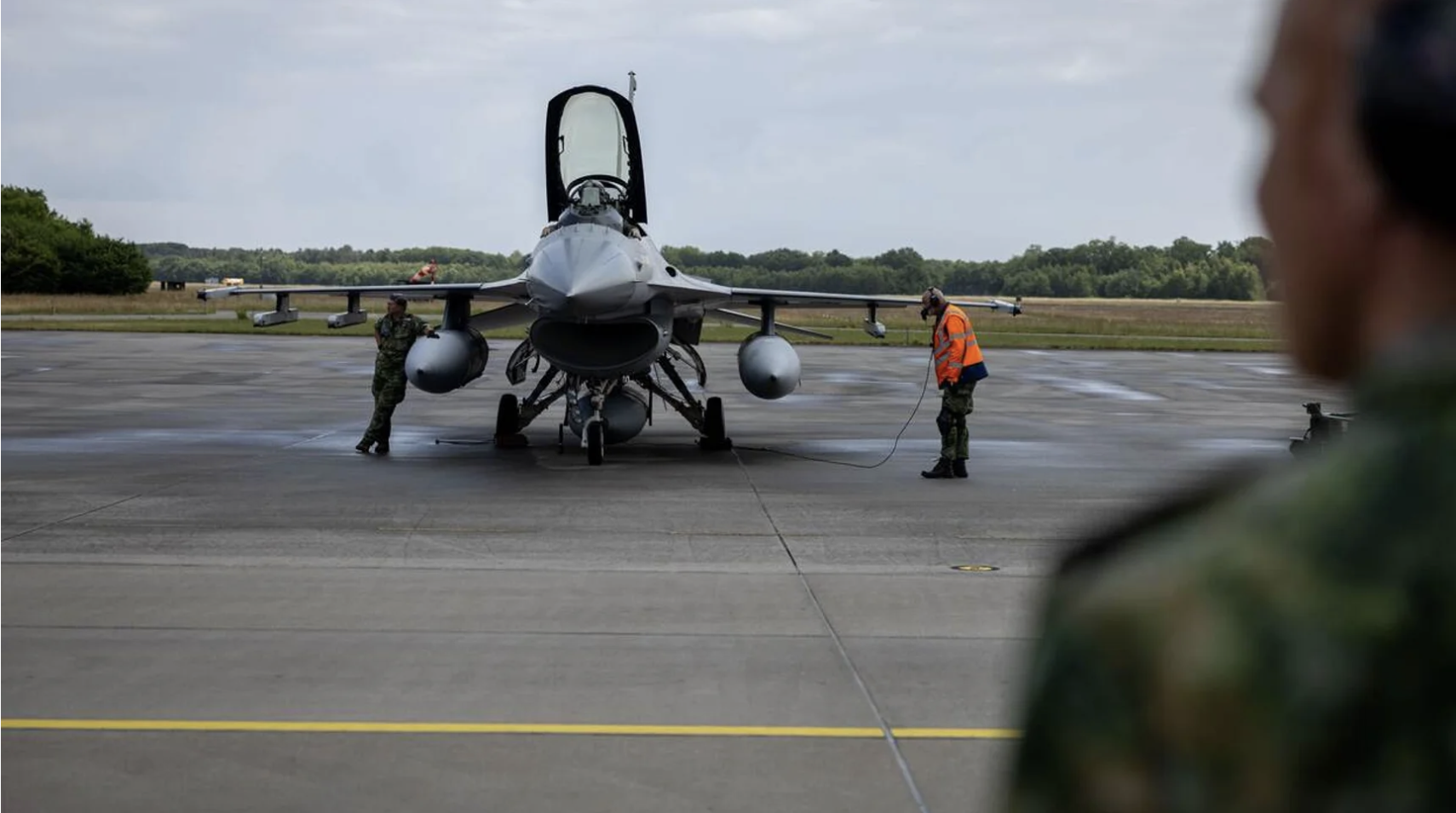 Netherlands delivers final F-16s to Ukraine, completing 24-jet donation program.