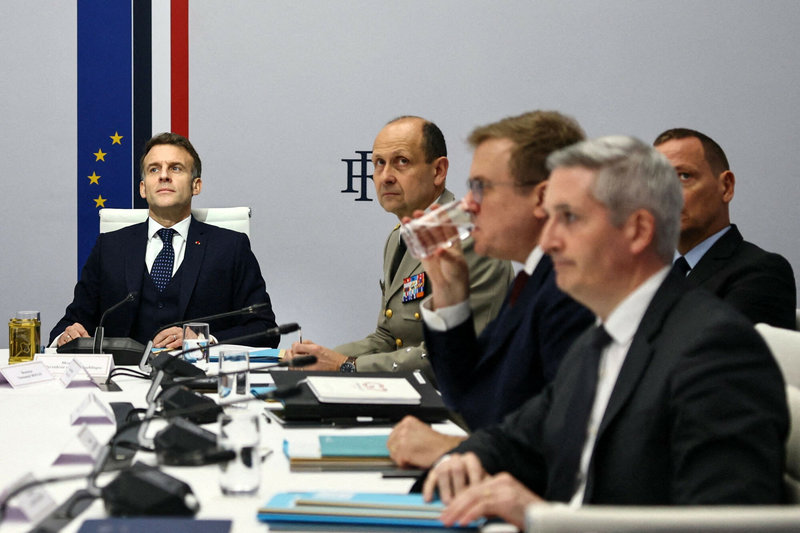 French President Emmanuel Macron and military officials attend a Coalition of the Willing virtual meeting on 24 February 2026.