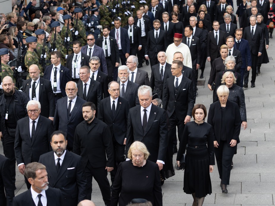 one russian drone held up seven flights moldova zelenskyy's trip norway king harald v's funeral among · post zelenskyy walking other heads state dignitaries behind coffin v central oslo 9