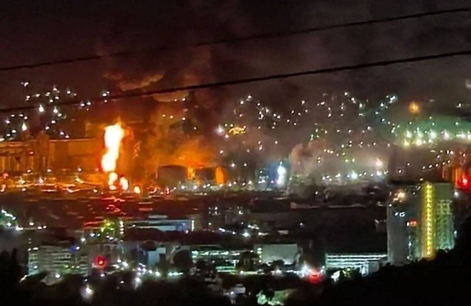 ukraine reported hitting warships oil-shipping terminal where local authority only fires falling debris · post fire port novorossiysk russia 9 2026 пожежа в порту новоросійська вересня джерело exilenova+ news ukrainian