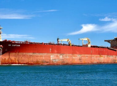 The DF Peak crude oil tanker, part of Russia's shadow fleet. Photo: VesselFinder