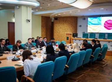 Meeting between Ukraine’s Minister for Restoration, Infrastructure and Transport Mykola Kalashnyk, Japan’s Ambassador to Ukraine Yo Osumi, and JICA Ukraine Office Chief Osamu Hattori, October 2026. Photo: Mykola Kalashnyk/Telegram